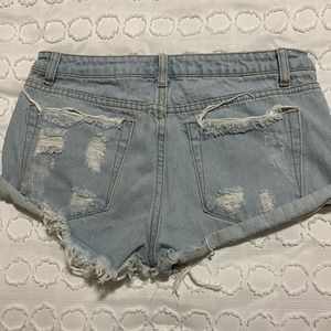 Work in but I’m good condition. Size M but fits like a S, short booty shorts.